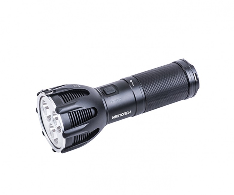 fonar-akkumulyatornyy-nextorch-saint-torch-30-5600-lyumen-3-dioda-cree-xhp-50b-1
