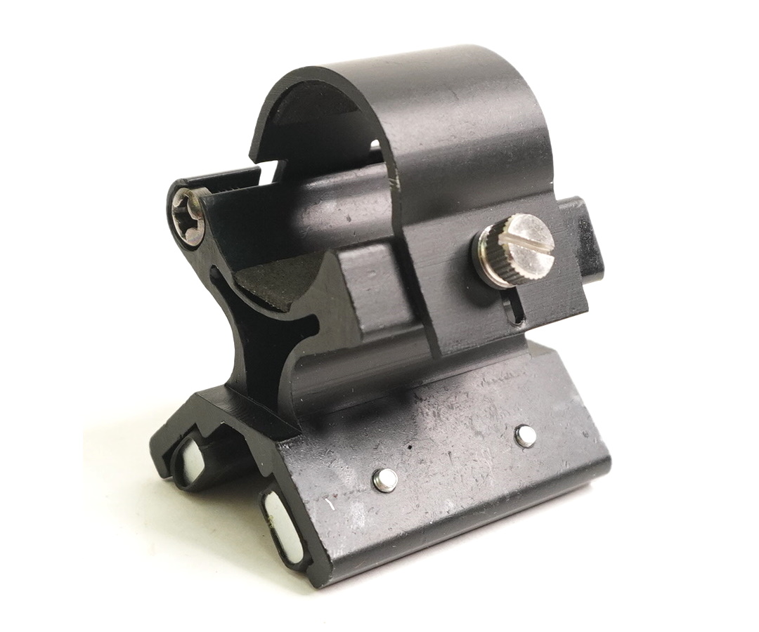 kreplenie-dlya-podstvolnogo-fonarya-na-magnitah-olight-x-wm02-1