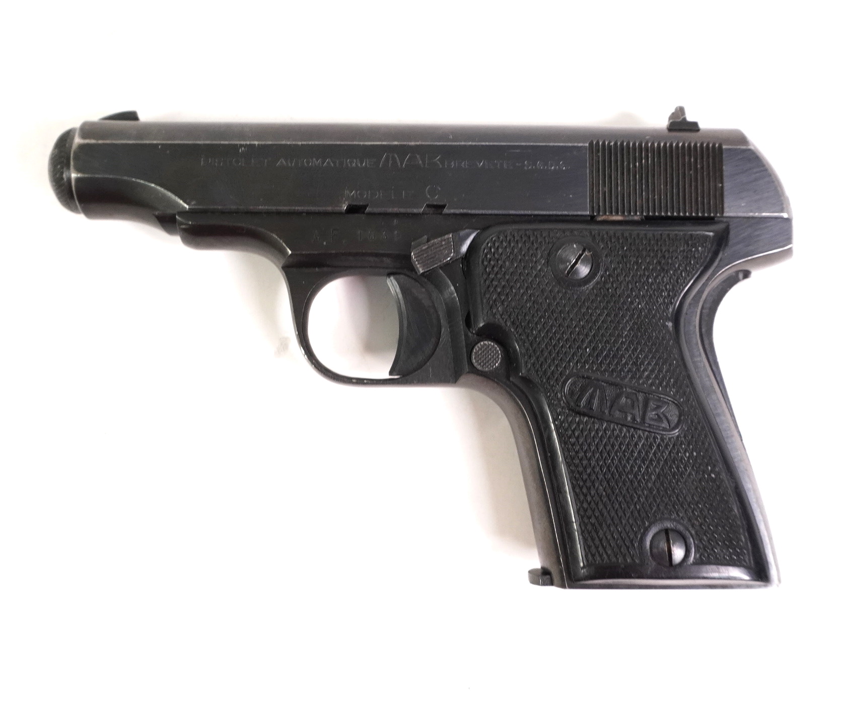 oholoshchennyy-shp-pistolet-mab-o-model-c-32acp-blank-1