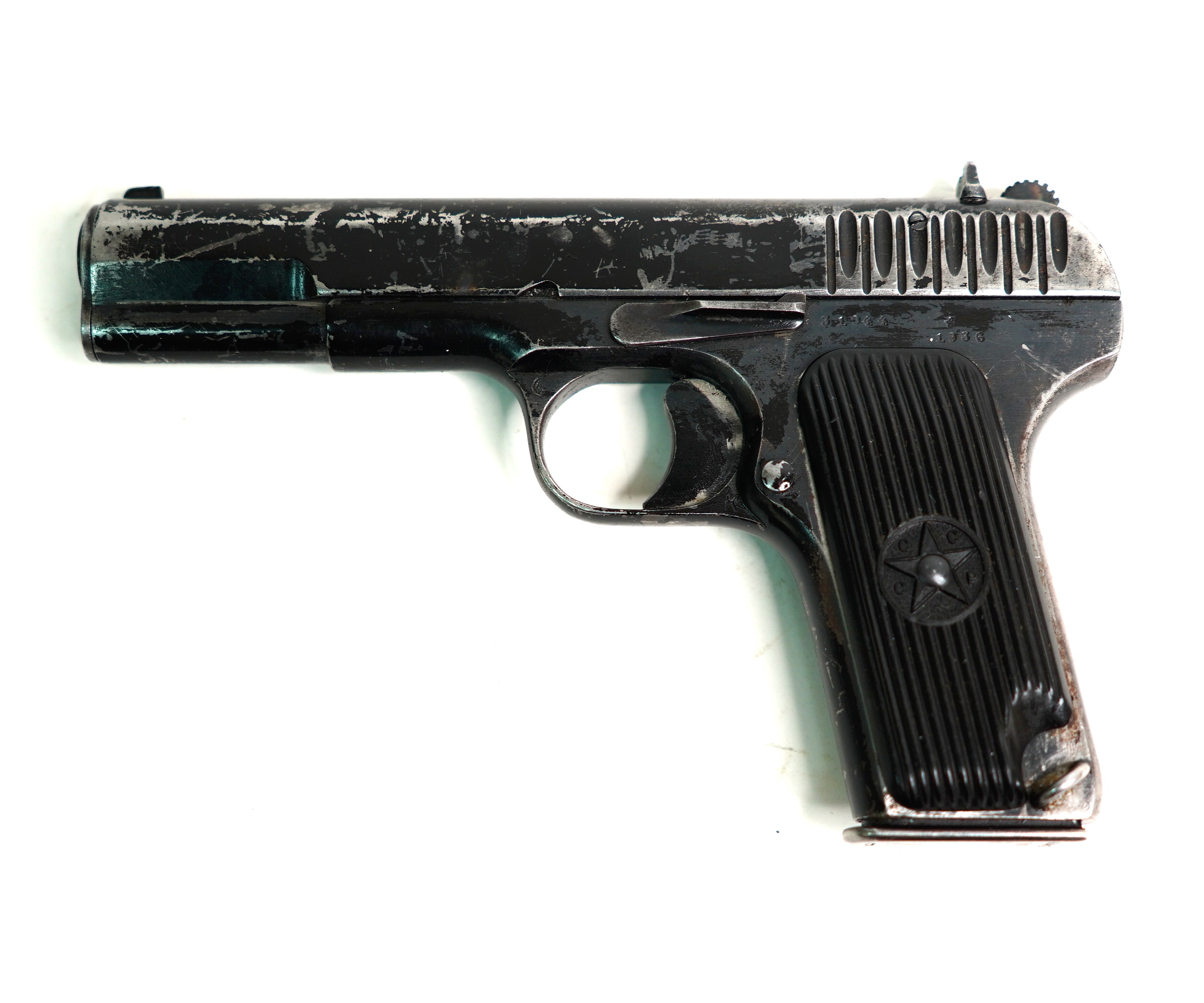 oholoshchennyy-shp-pistolet-tt-33-o-tokareva-7-62x25-blank-30-e-gody-1