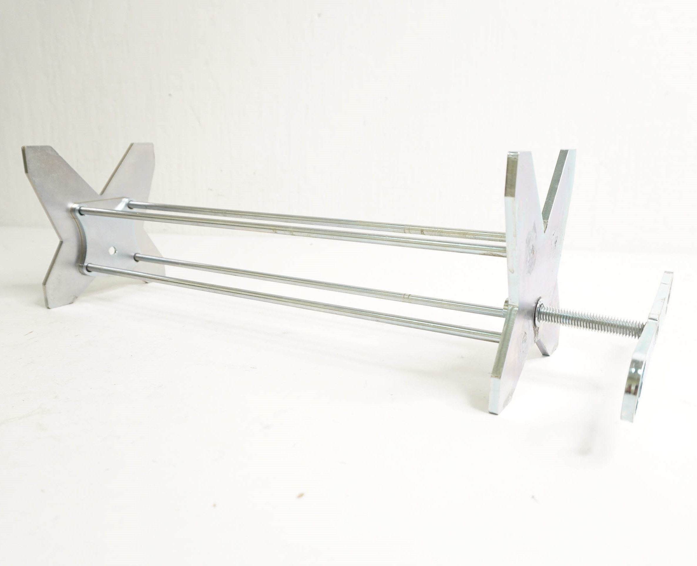 semnik-stanok-dlya-ustanovki-gazovyh-pruzhin-mr-512-1