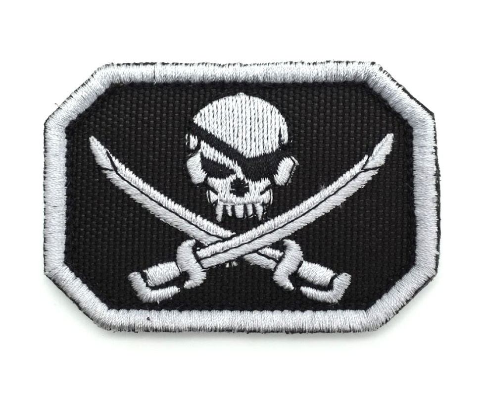 shevron-rodzher-chernyy-1