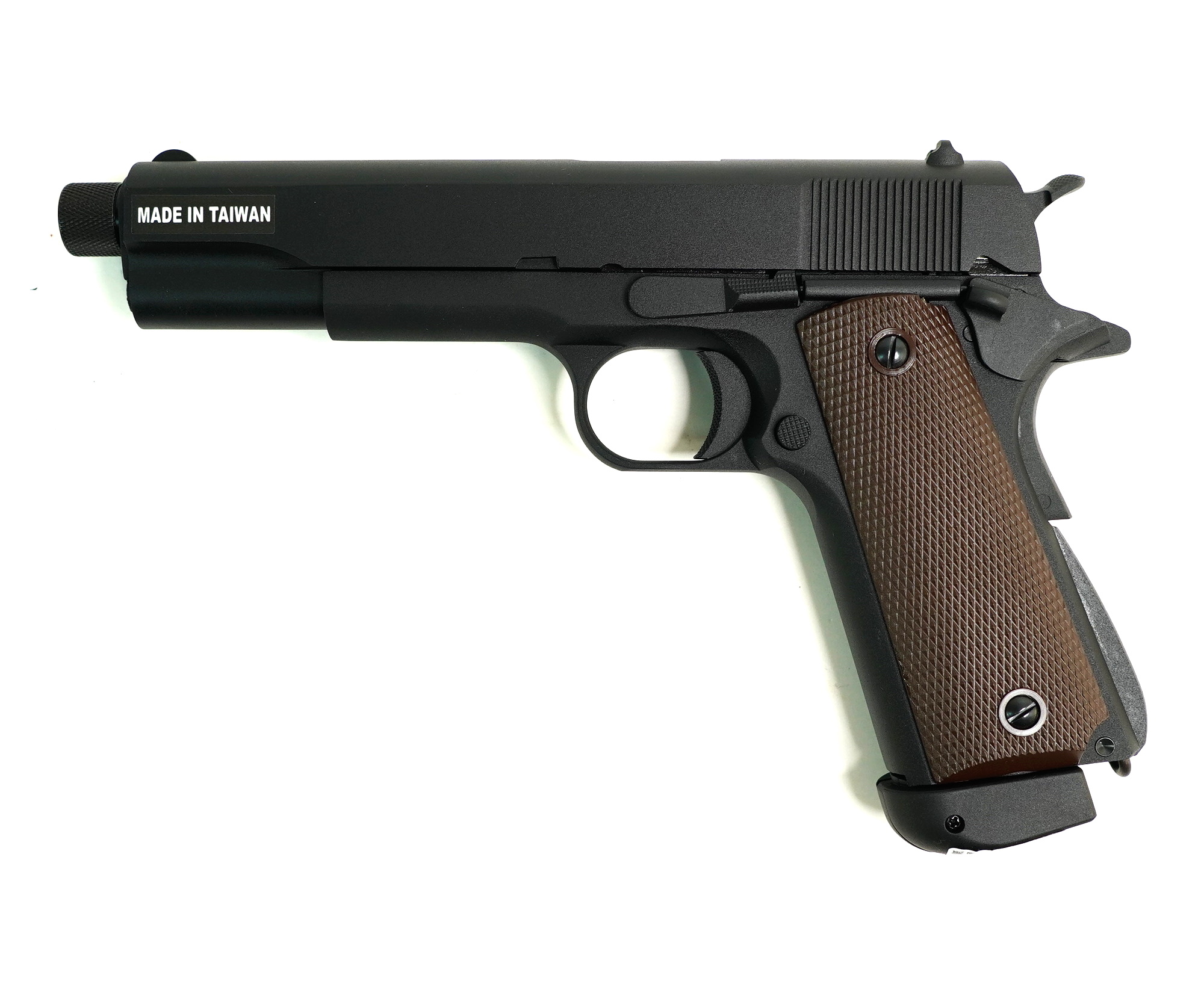 straykbolnyy-pistolet-kjw-colt-m1911-m-e-u-tbc-co-udlin-stvol-1